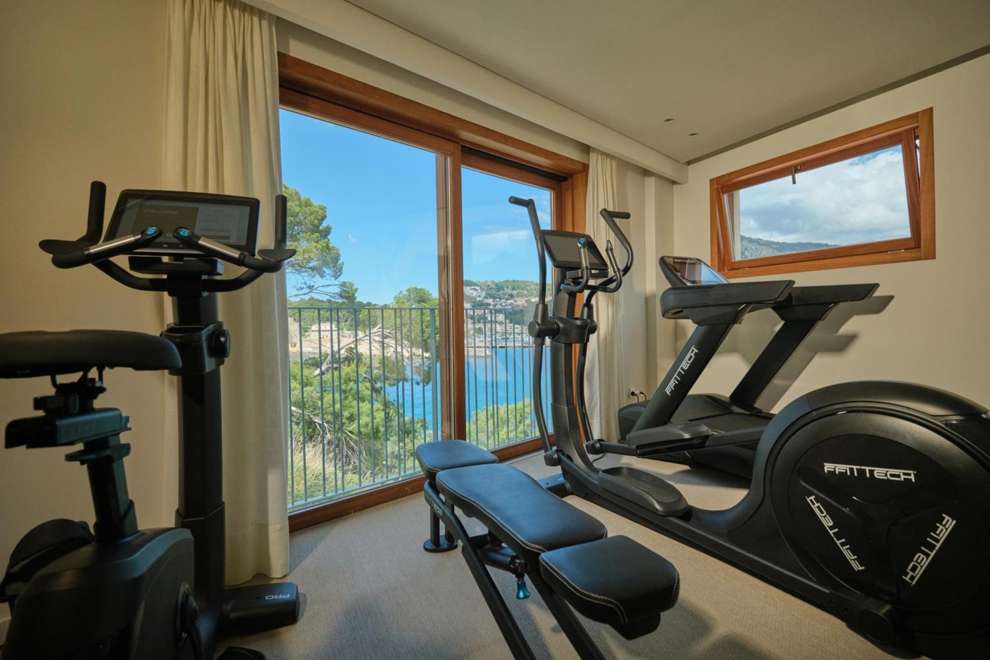 Salino Port Soller Hotel ปอร์ต เด โซลแยร์ ภายนอก รูปภาพ